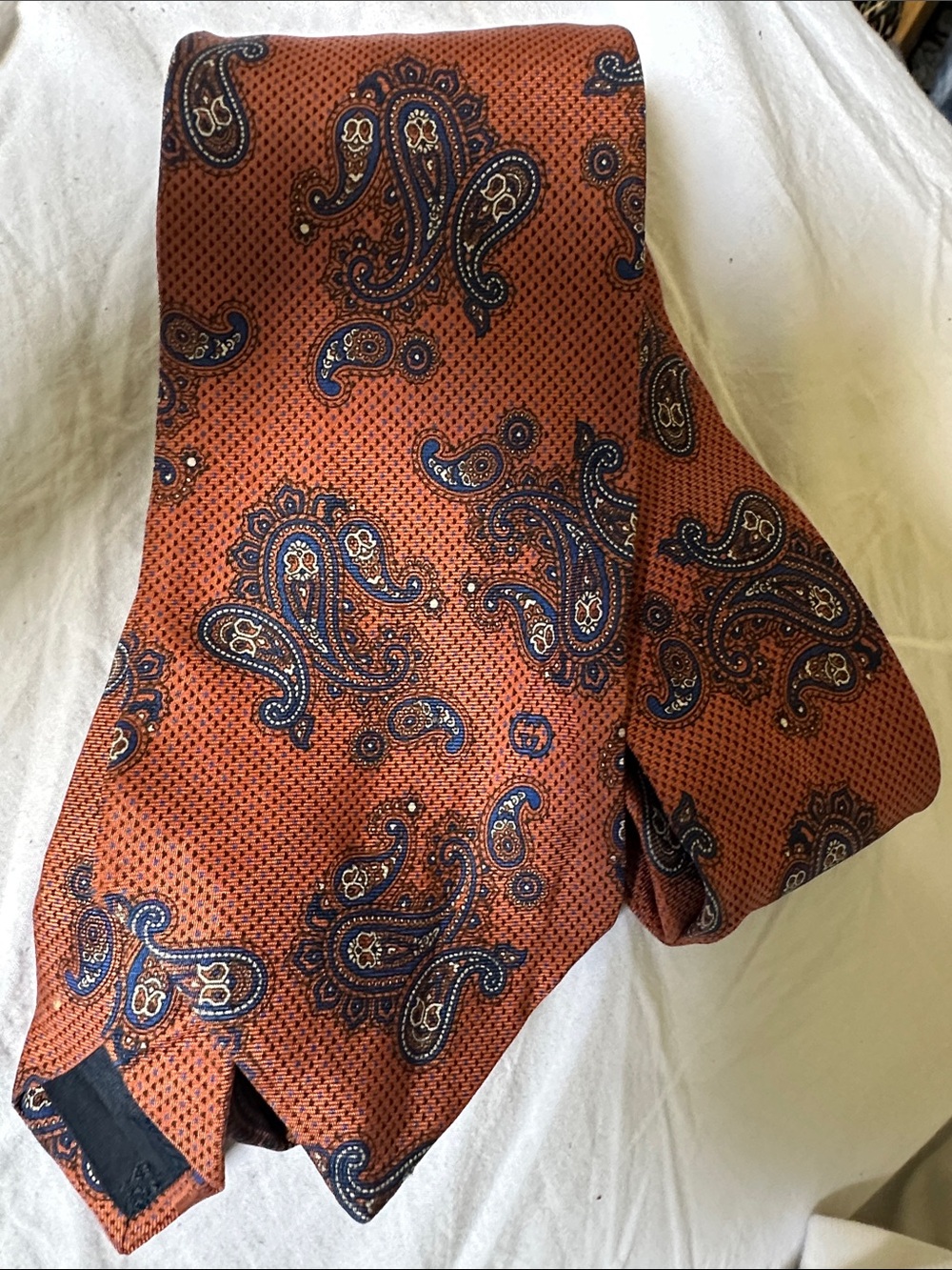 Gucci Rust Orange Ground Navy and Cream Paisley Silk Tie Size 56x3.3/4